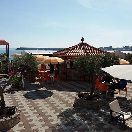 Patry' House * Джардіні-Наксос